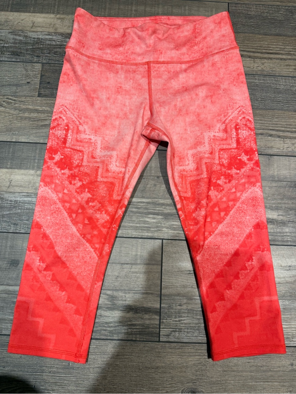 AlO Yoga Aztec Print Capris Size Small EUC